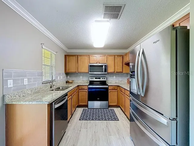 $2,000 | 37615 Daliha Terrace, Zephyrhills, FL 33542