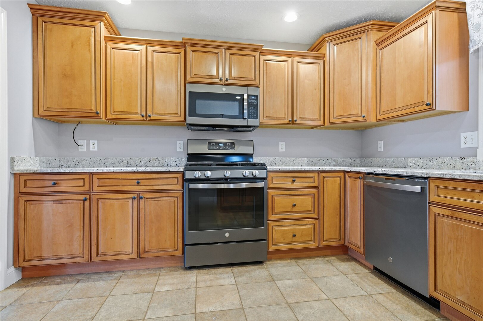 2510 Crooked Creek Road Bloomington, IL 61705 - Photo 7 of 29
