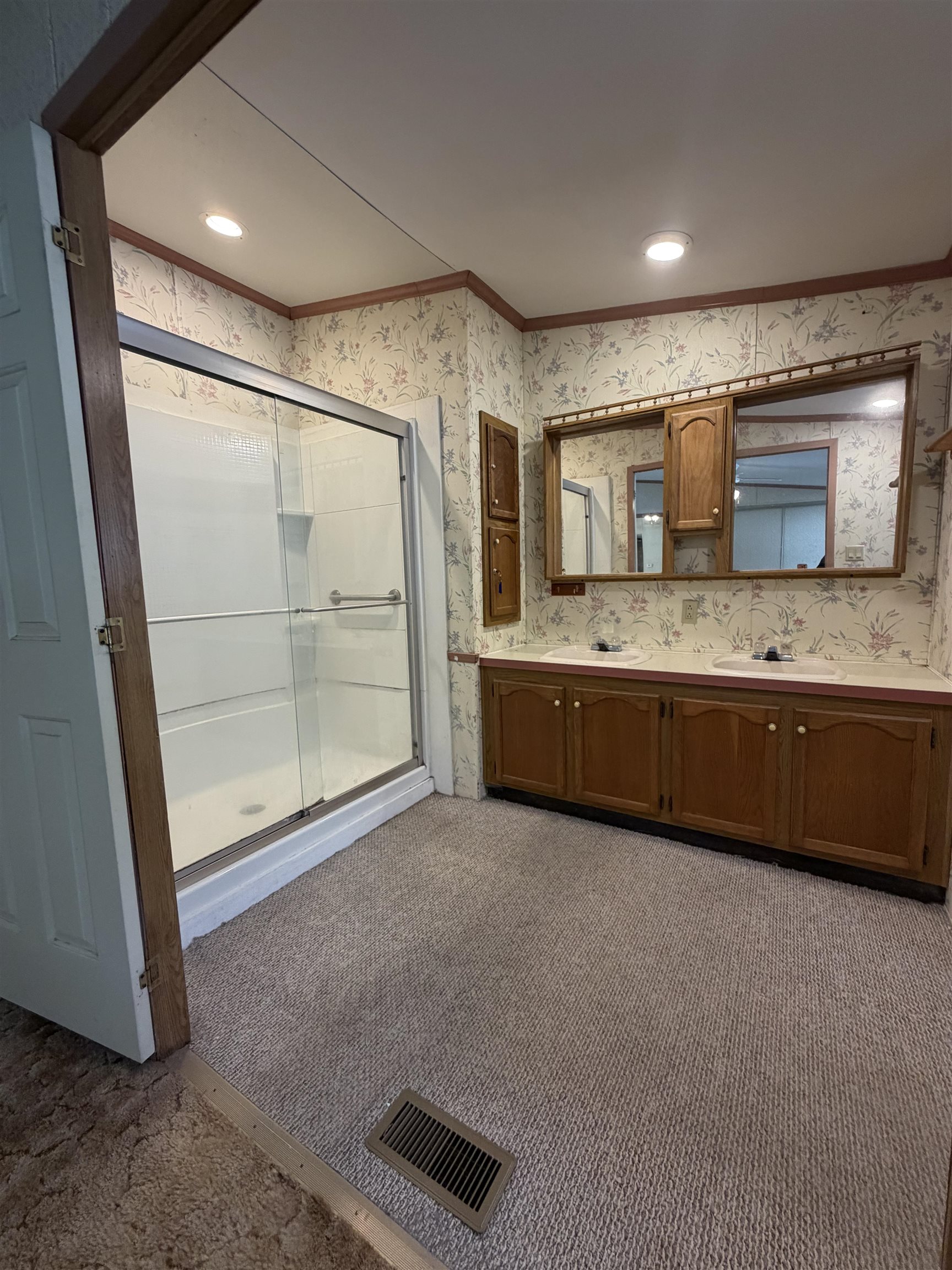 68 Railroad Street Milton, VT 05468 - Photo 29 of 40