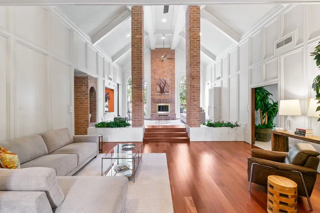 $855,000 | 11818 Castle Ridge Drive, Houston, TX 77077