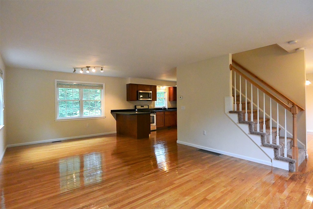 25 Woodlawn Road Randolph, MA 02368 - Photo 11 of 27 Gallery Image 11