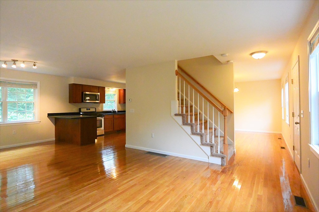 25 Woodlawn Road Randolph, MA 02368 - Photo 12 of 27 Gallery Image 12