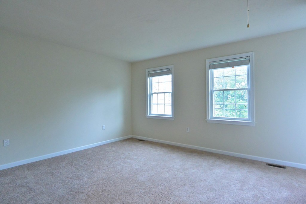 25 Woodlawn Road Randolph, MA 02368 - Photo 16 of 27 Gallery Image 16
