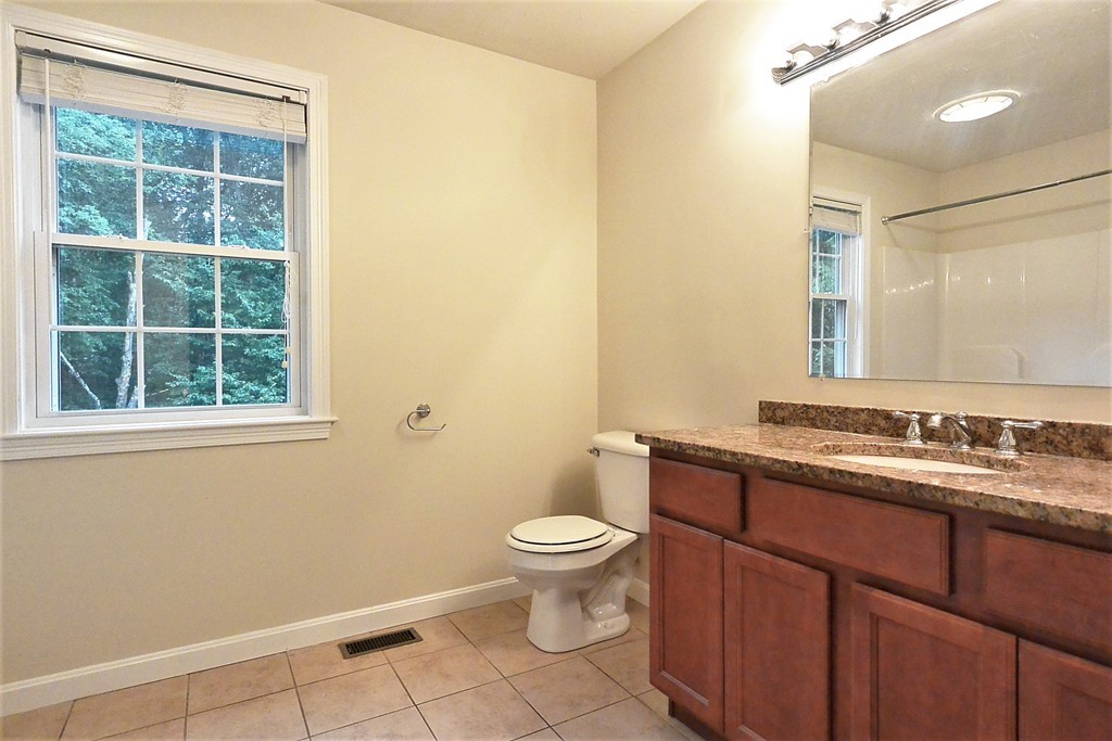 25 Woodlawn Road Randolph, MA 02368 - Photo 18 of 27 Gallery Image 18