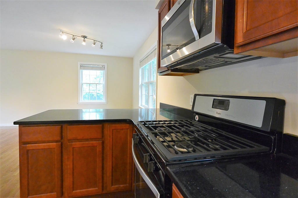 25 Woodlawn Road Randolph, MA 02368 - Photo 10 of 27 Gallery Image 10