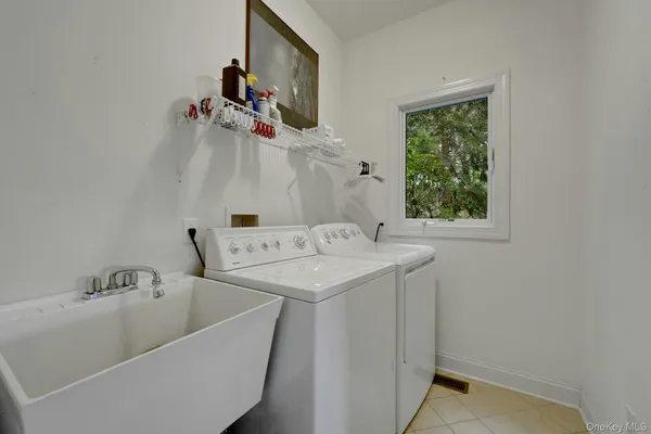 $1,299,000 | 8 Justine Court, Briarcliff Manor, NY 10510