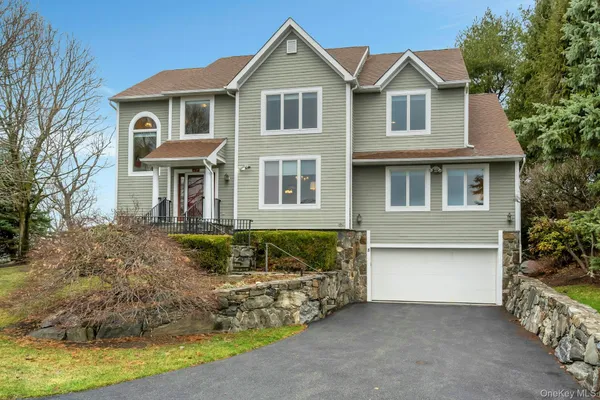 $1,299,000 | 8 Justine Court, Briarcliff Manor, NY 10510