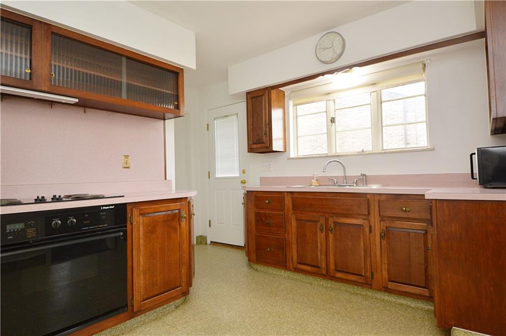 986 Ridge Road Ambridge, PA 15003 - Photo 13 of 37