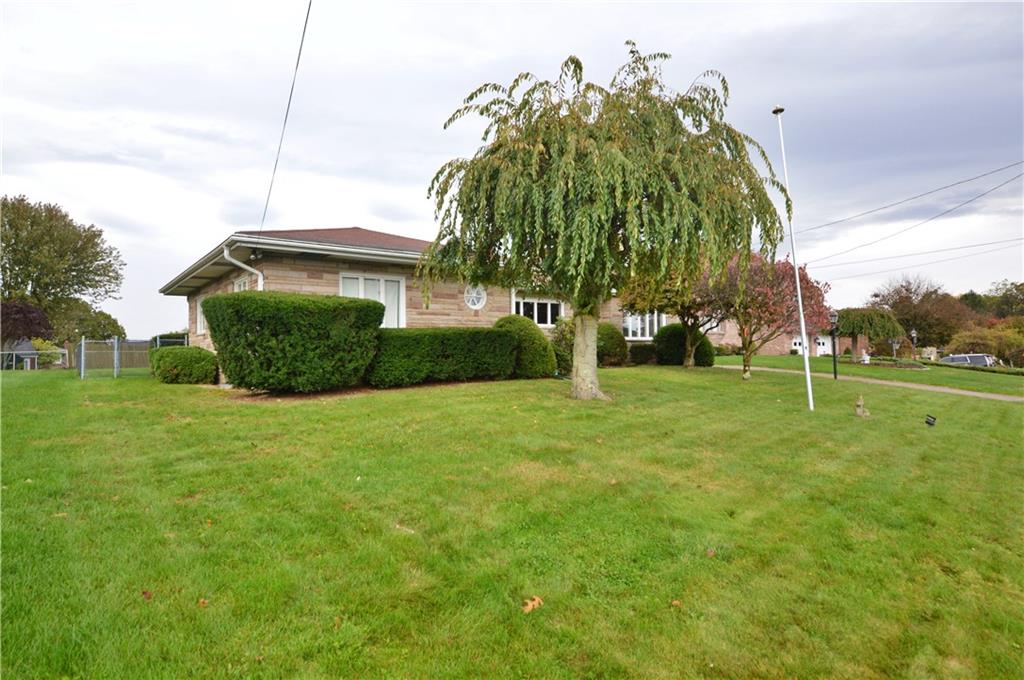 986 Ridge Road Ambridge, PA 15003 - Photo 2 of 37