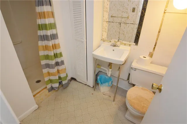 $299,000 | 986 Ridge Road, Ambridge, PA 15003