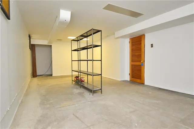 $299,000 | 986 Ridge Road, Ambridge, PA 15003