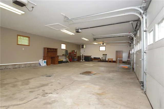 $299,000 | 986 Ridge Road, Ambridge, PA 15003