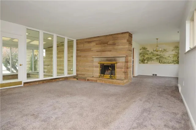 $299,000 | 986 Ridge Road, Ambridge, PA 15003