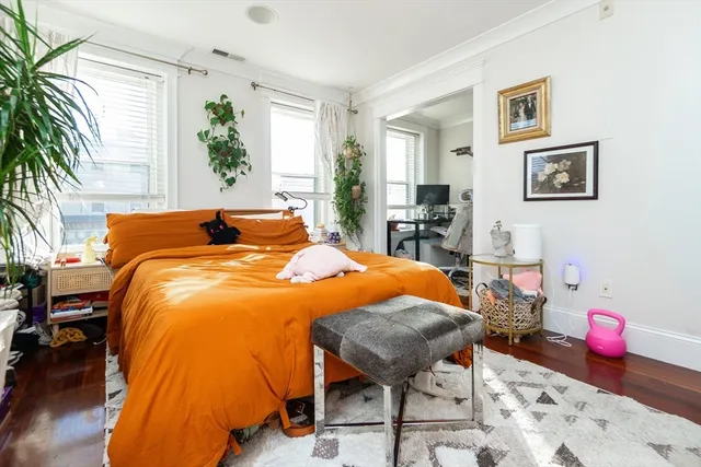 $4,000 | 632 East Broadway, Unit 4, Boston, MA 02127