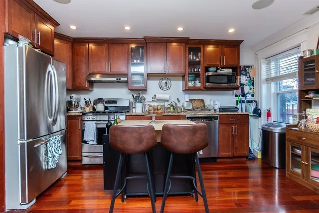 $4,000 | 632 East Broadway, Unit 4, Boston, MA 02127