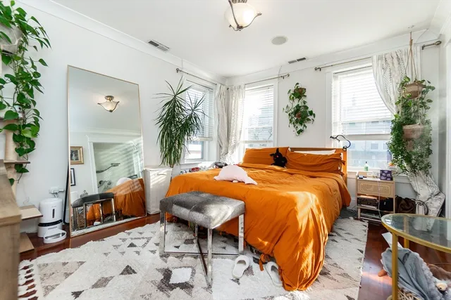 $4,000 | 632 East Broadway, Unit 4, Boston, MA 02127