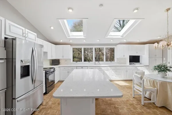 $599,000 | 120 Jermyn Drive, Clarks Summit, PA 18411