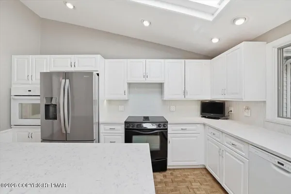 $599,000 | 120 Jermyn Drive, Clarks Summit, PA 18411
