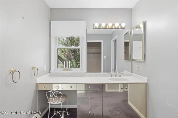 $599,000 | 120 Jermyn Drive, Clarks Summit, PA 18411