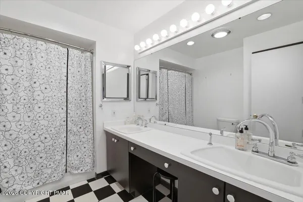 $599,000 | 120 Jermyn Drive, Clarks Summit, PA 18411