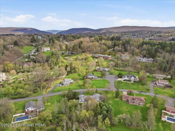 $599,000 | 120 Jermyn Drive, Clarks Summit, PA 18411