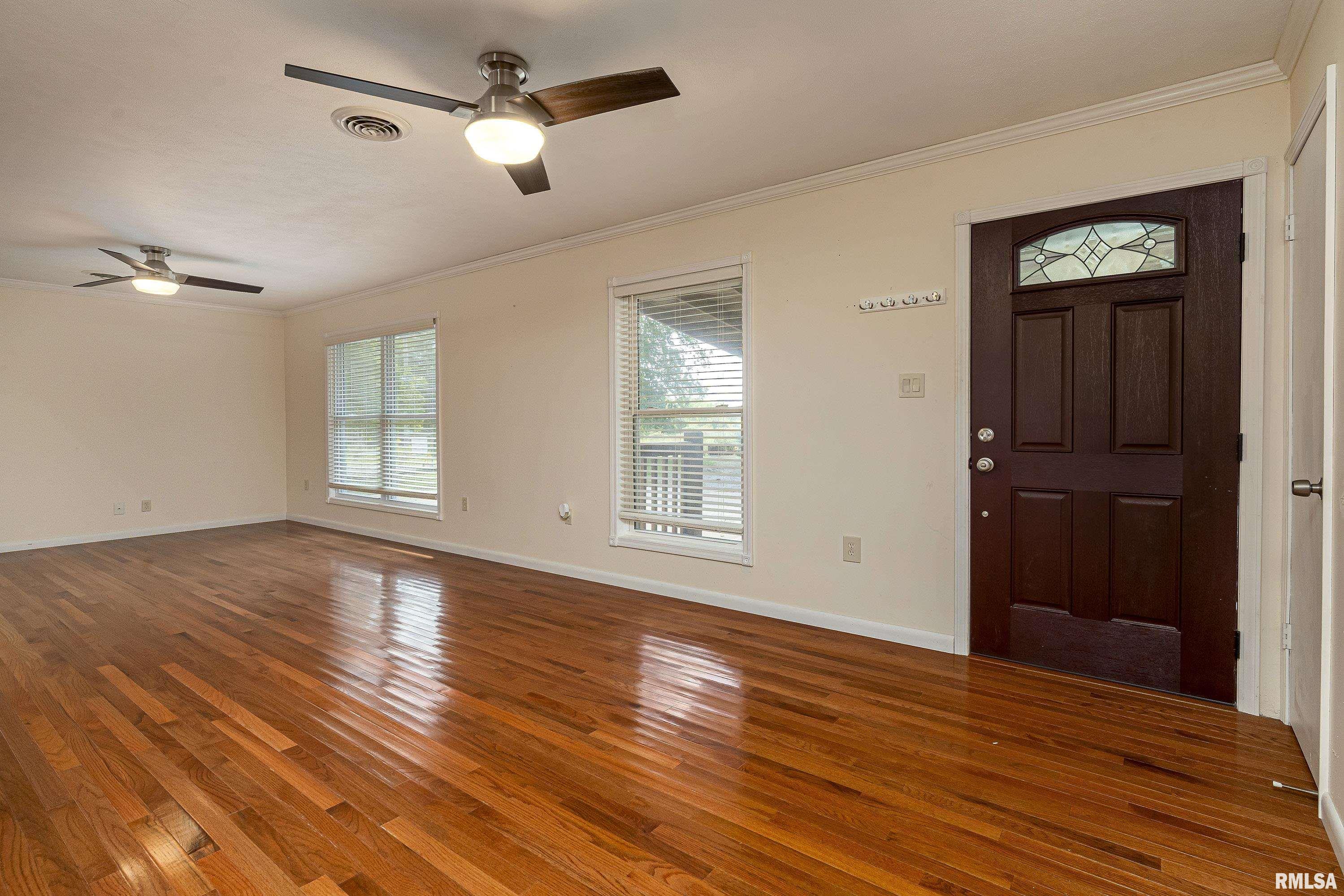 13422 Dwina Road Pittsburg, IL 62974 - Photo 4 of 28 Gallery Image 4