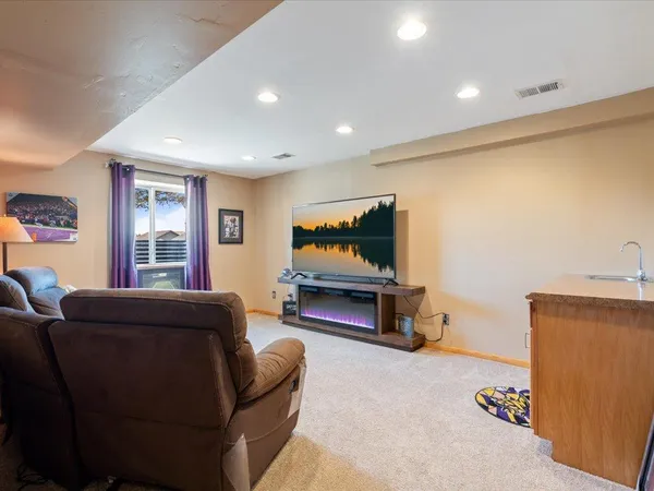 $344,990 | 9057 3rd Avenue, Breezy Point, MN 56472