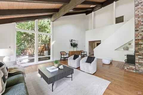 $1,225,000 | 1517 Manzanita Avenue, Santa Rosa, CA 95404