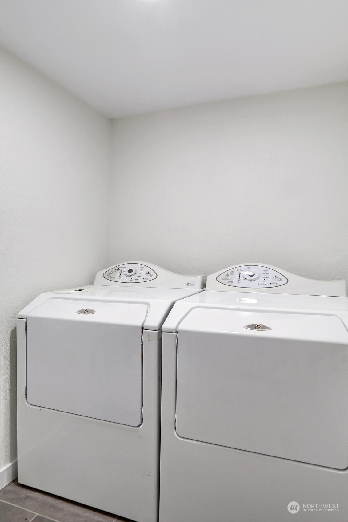 2029 Timber Trail Bothell, WA 98012 - Photo 20 of 24 a utility room with dryer and washer