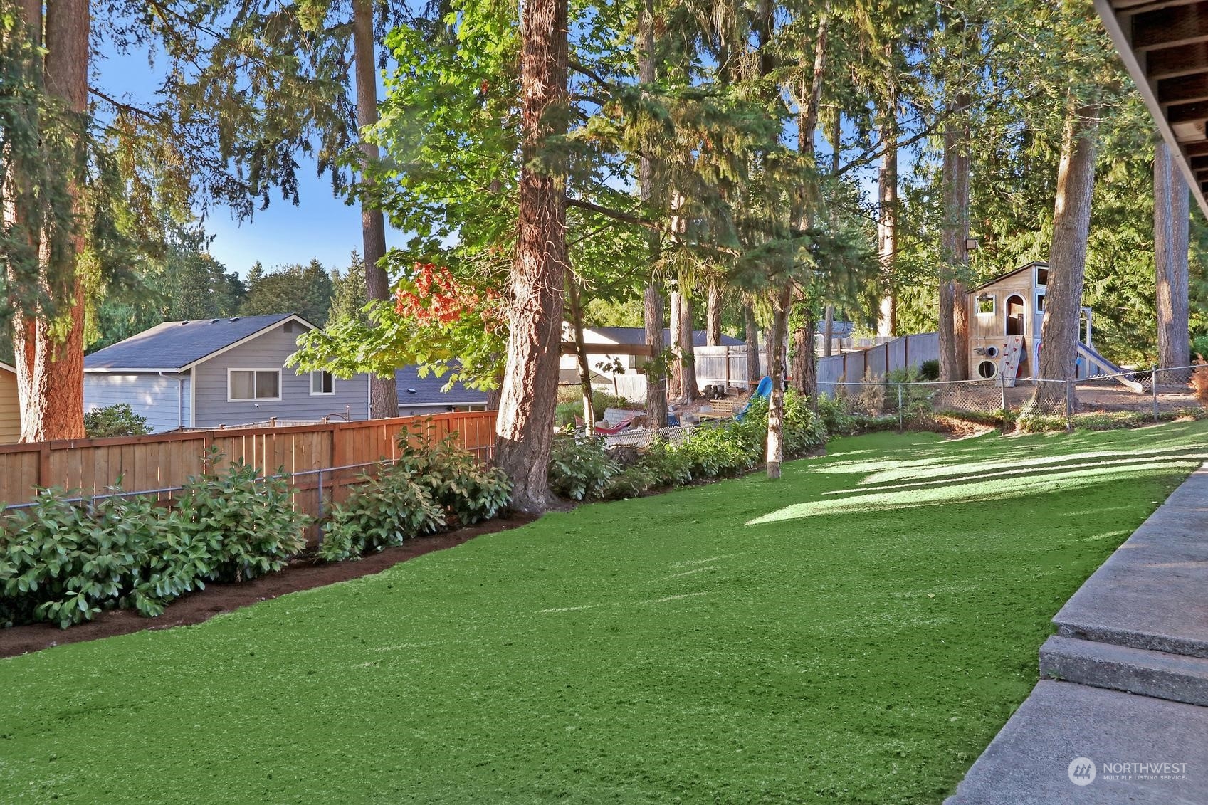 2029 Timber Trail Bothell, WA 98012 - Photo 23 of 24 a view of a backyard with garden