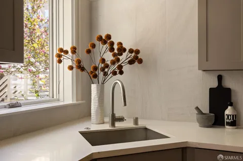 $1,395,000 | 3345 22nd Street, San Francisco, CA 94110