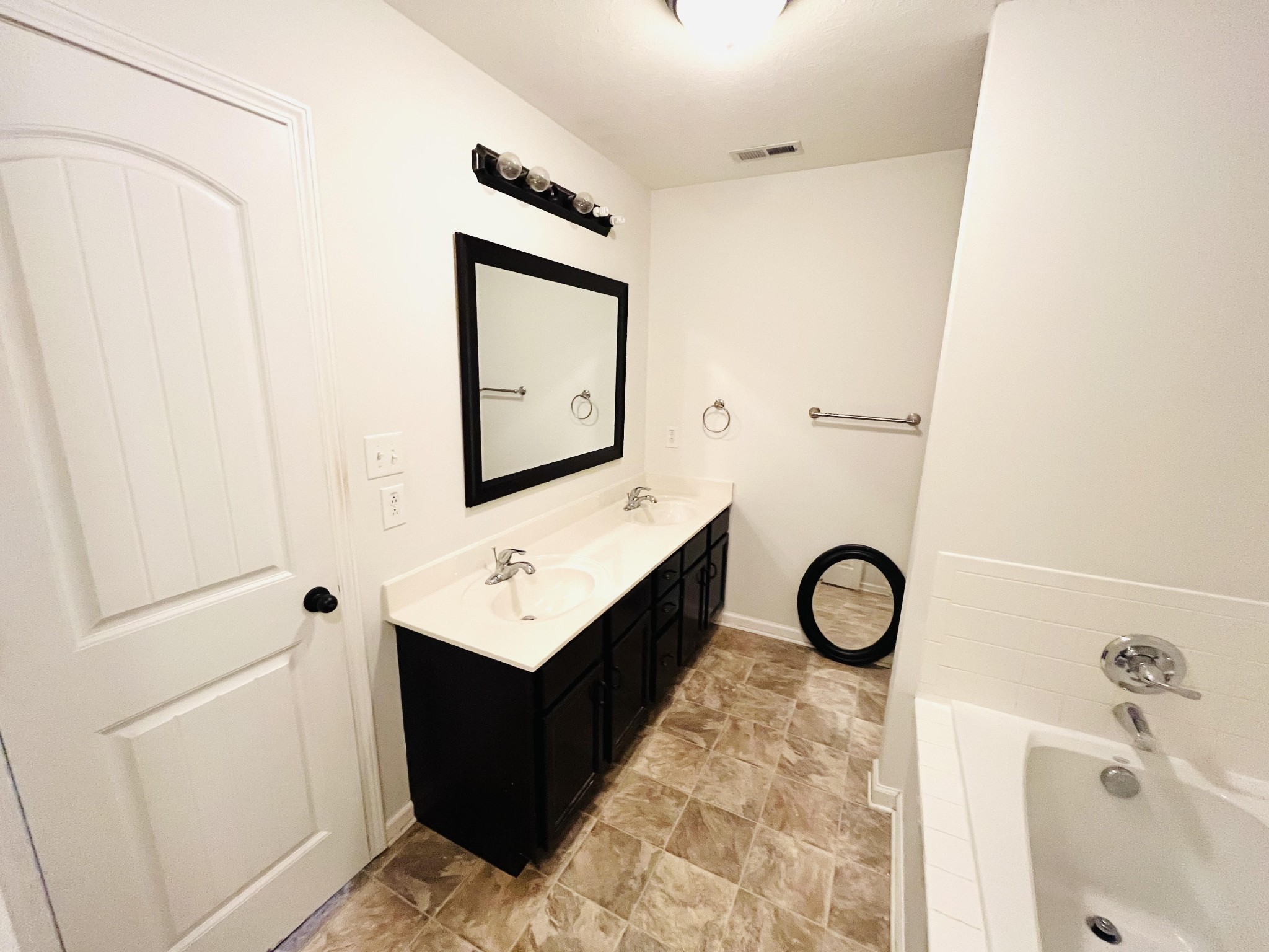 1476 Haynes Road Woodlawn, TN 37191 - Photo 21 of 31 Owner's quarters with walk-in closet and full bath