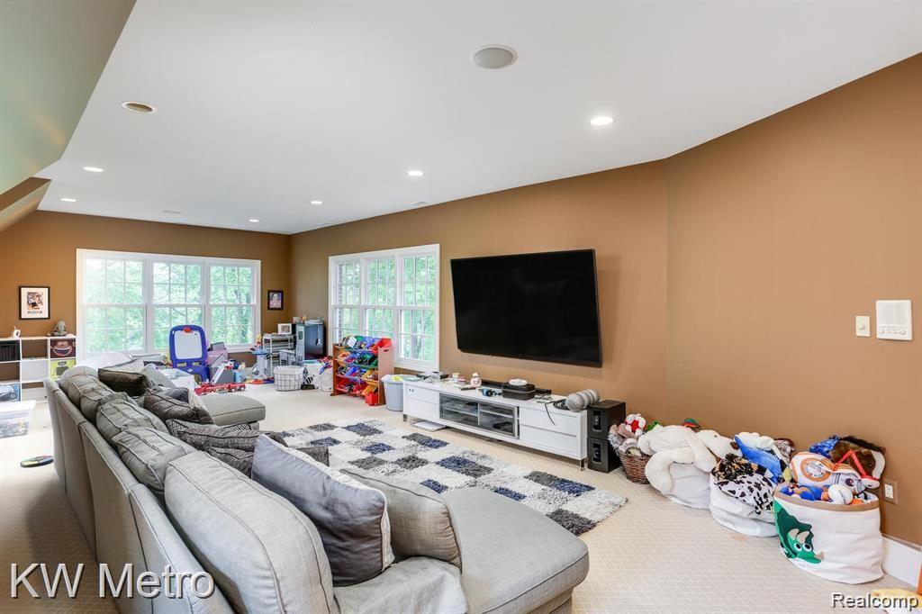 4640 Wind Ridge Court Rochester, MI 48306 - Photo 37 of 59