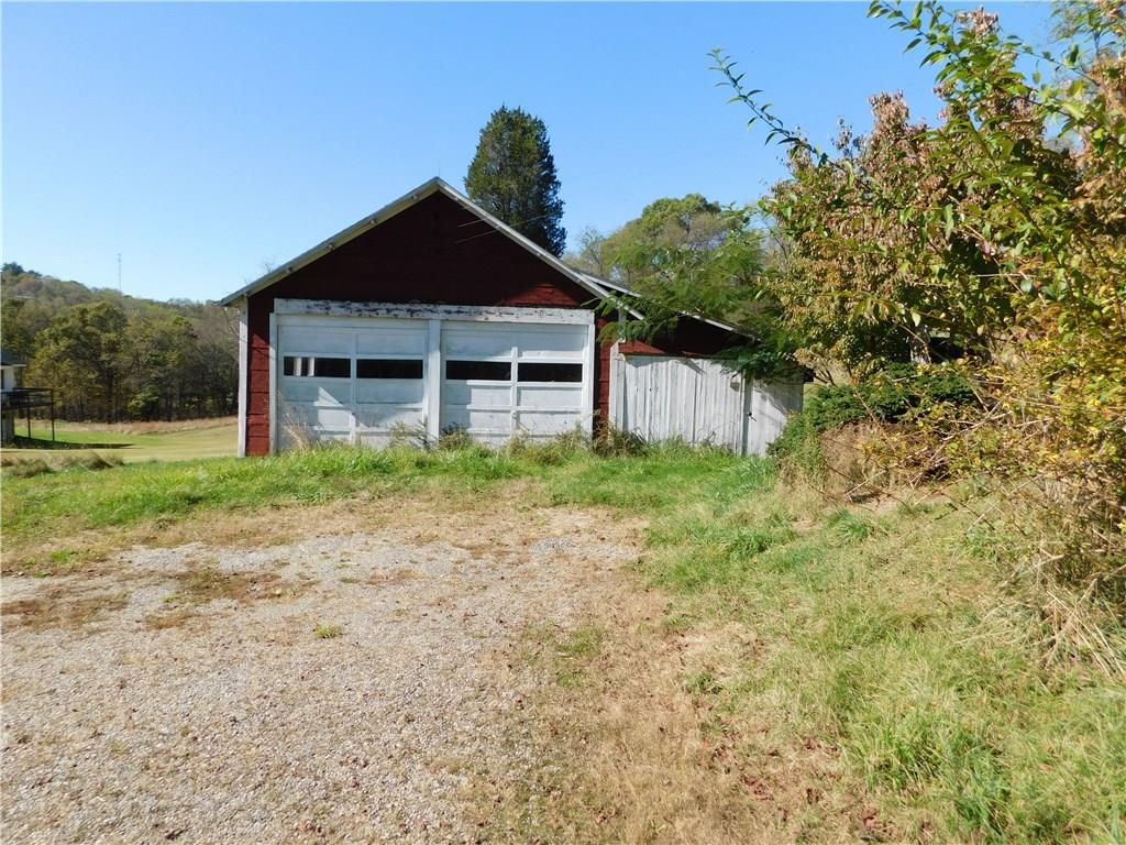 1131 Stitts Run Road Vandergrift, PA 15690 - Photo 3 of 18