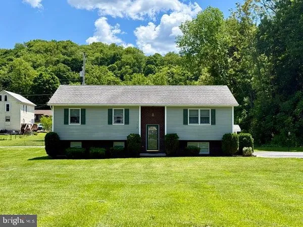 $234,900 | 703 Spring Street, Saxton, PA 16678