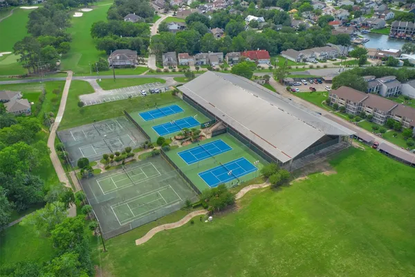 $465,000 | 1 April Point Drive South, Montgomery, TX 77356