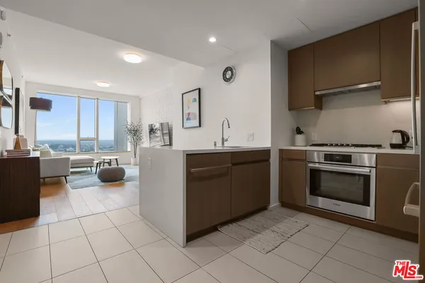 $3,500 | 889 Francisco Street, Unit 2602, Los Angeles, CA 90017
