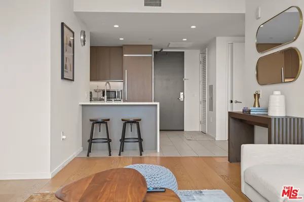 $3,500 | 889 Francisco Street, Unit 2602, Los Angeles, CA 90017