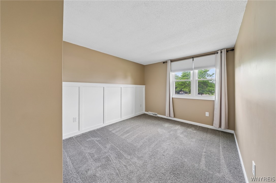 101 Hillpine Road Cheektowaga, NY 14227 - Photo 25 of 44