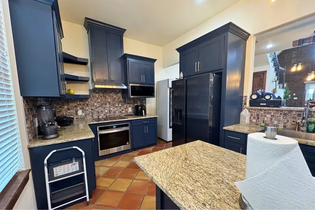 $995,000 | 1048 11th Street, Rock Island, TX 78934