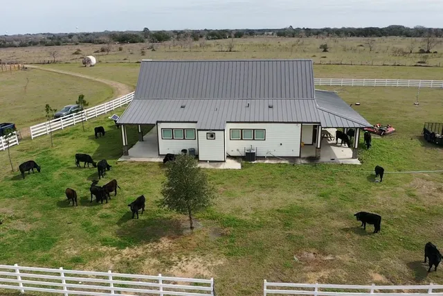 $995,000 | 1048 11th Street, Rock Island, TX 78934