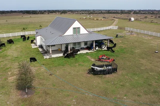 $995,000 | 1048 11th Street, Rock Island, TX 78934