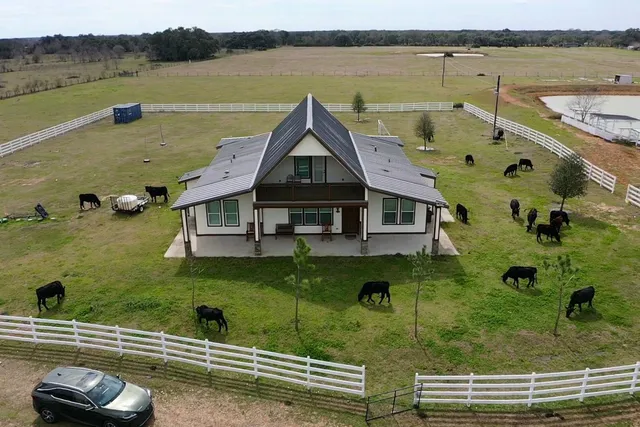 $995,000 | 1048 11th Street, Rock Island, TX 78934