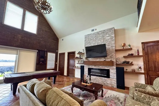 $995,000 | 1048 11th Street, Rock Island, TX 78934