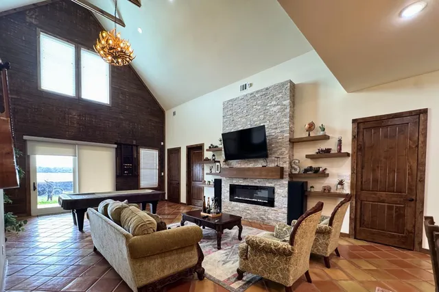 $995,000 | 1048 11th Street, Rock Island, TX 78934