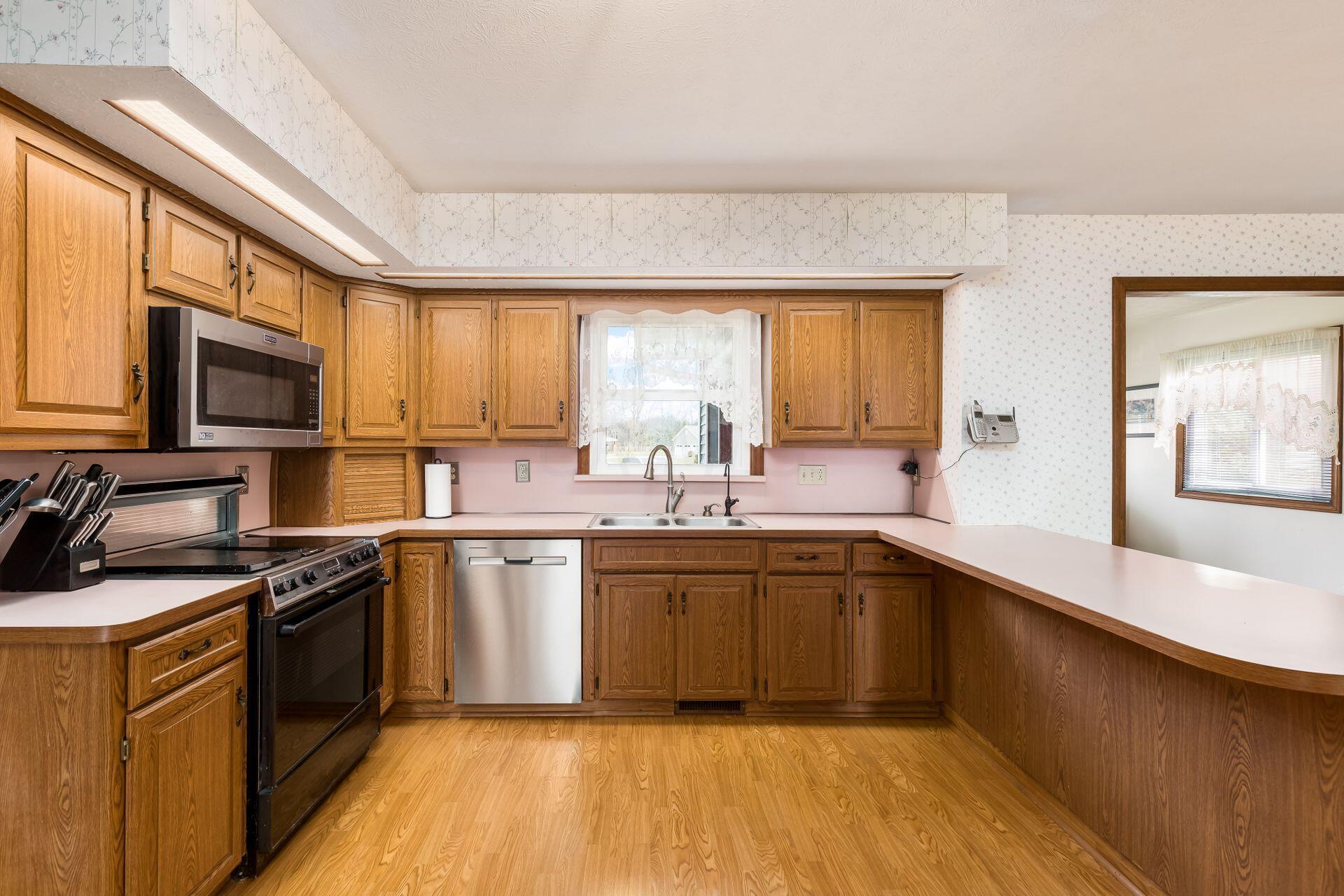 1710 Buttermilk Hill Road Delaware, OH 43015 - Photo 12 of 59 Kitchen
