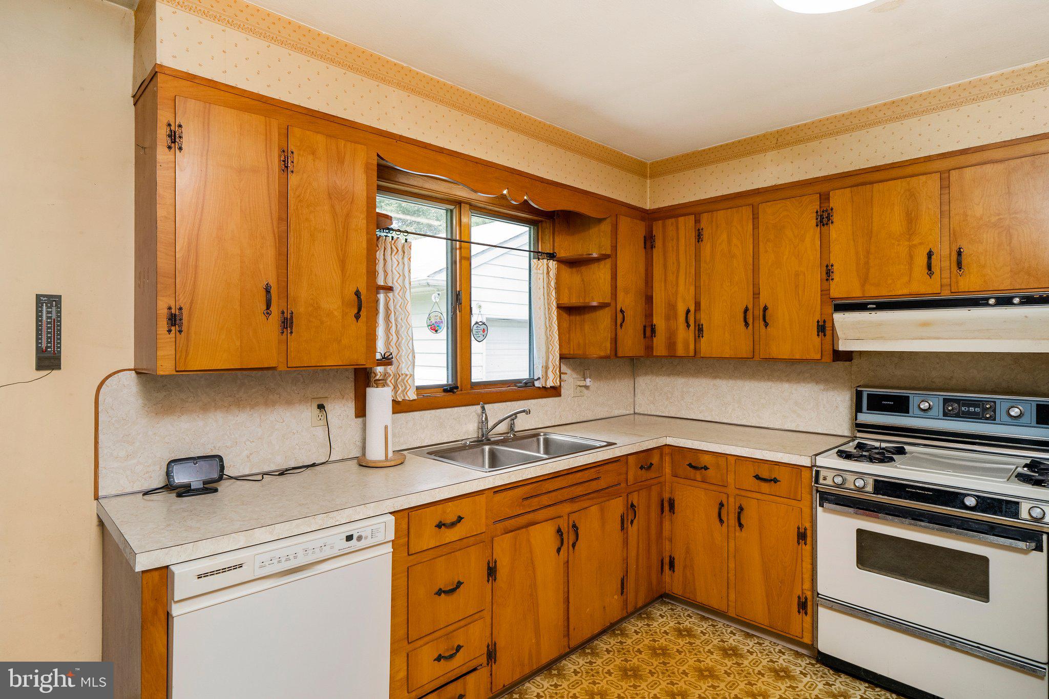836 Old York Road Hightstown, NJ 08520 - Photo 12 of 31 Gallery Image 12