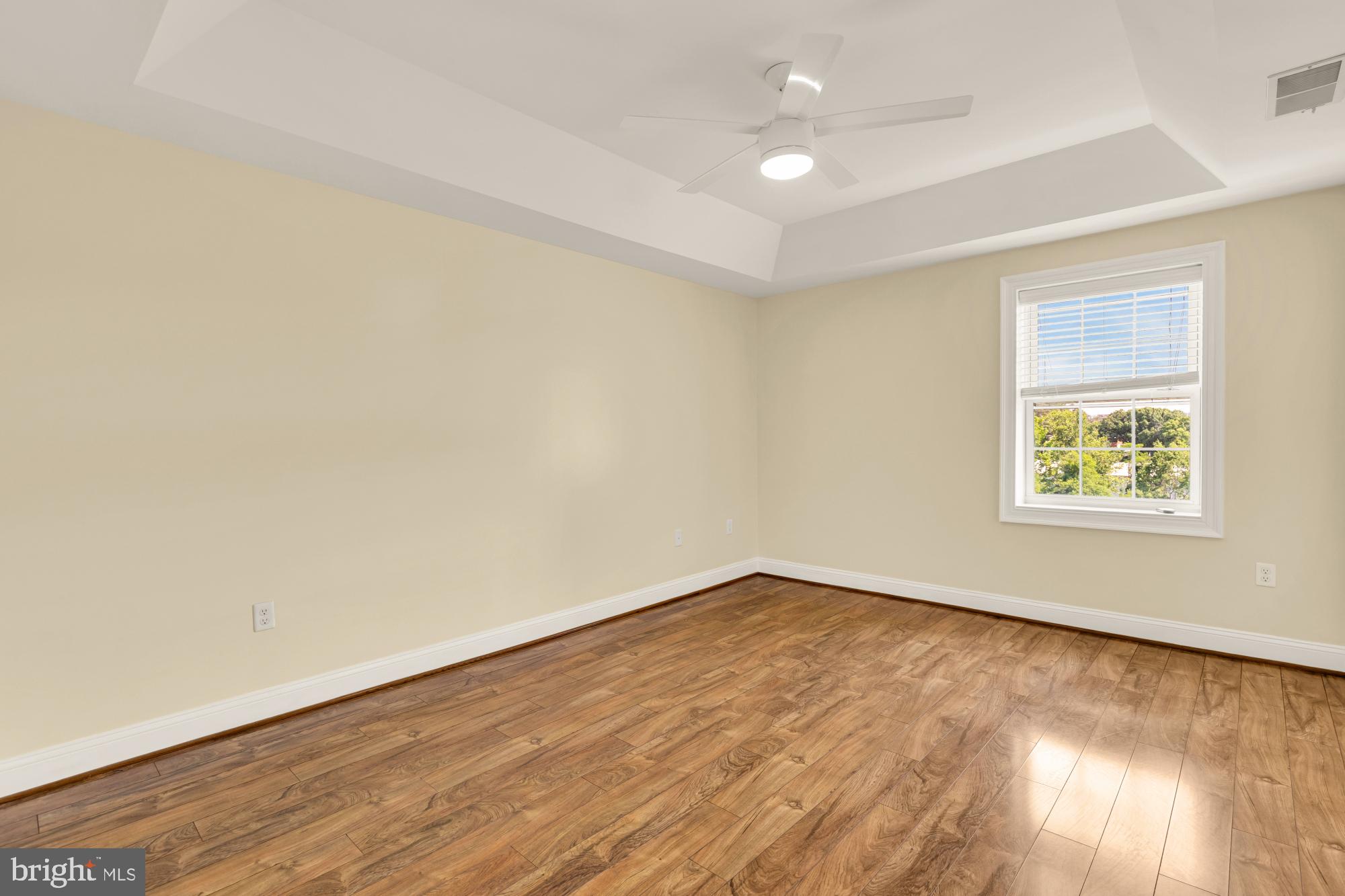 6301 Edsall Road, Unit 507 Alexandria, VA 22312 - Photo 14 of 40 Primary Bedroom