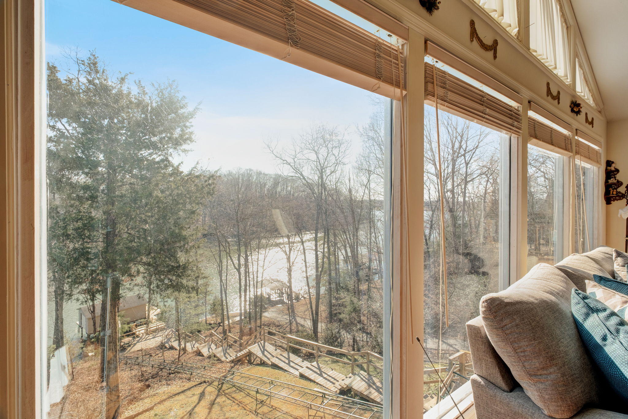 8-web-or-mls-1401BlackberryRidge-9