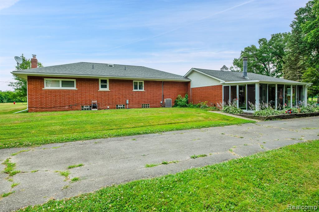 26400 Romine Road New Boston, MI 48164 - Photo 40 of 42 Gallery Image 40